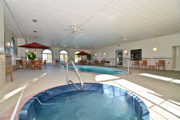 Hotel SUPER 8 BY WYNDHAM LAKE OF THE OZARKS (Eldon)